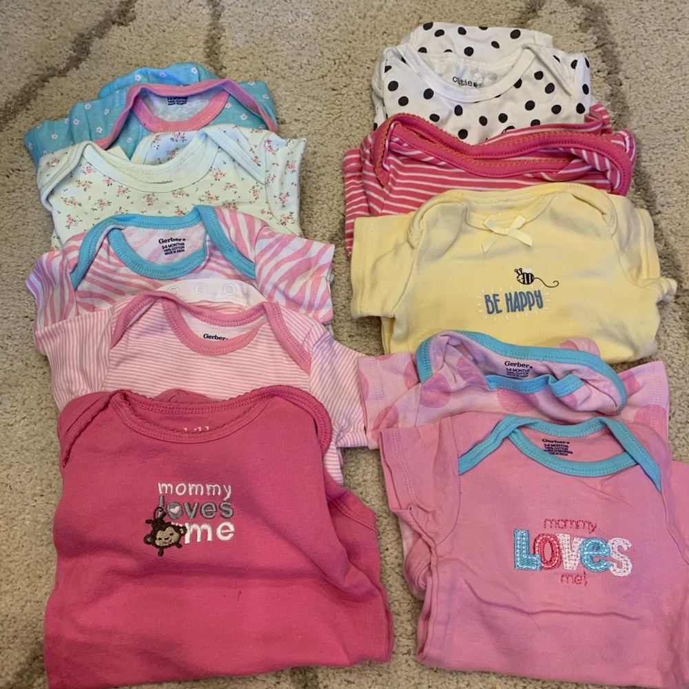 Carter’s and Gerber onesies. 3-6 M